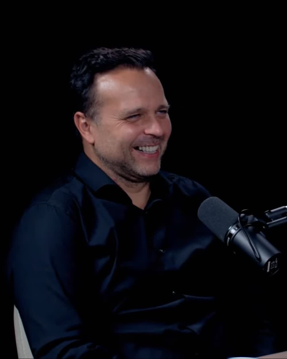 Rui Pedro Alves durante uma gravação de podcast